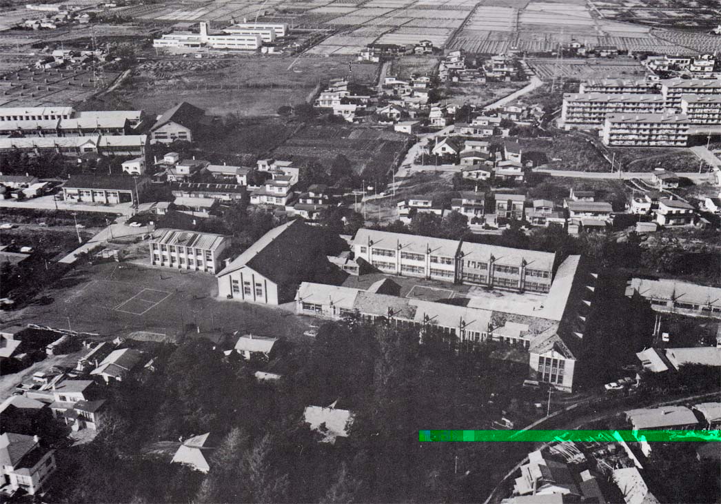昭和57年3月で閉校した旧上磯小学校、同年5月解体された。