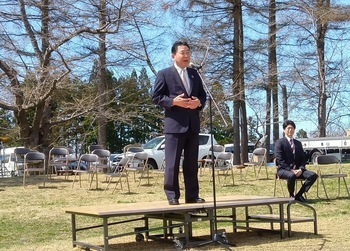 開会式で挨拶をする池田市長