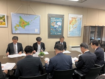 国土交通省　柿崎北海道局長に対する要望活動の様子