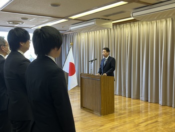 訓示を述べる池田市長