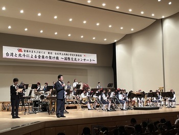 歓迎の挨拶を述べる池田市長