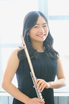 嶺井千奈