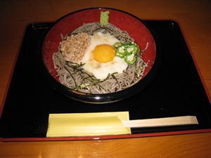 はぎ乃月見そば