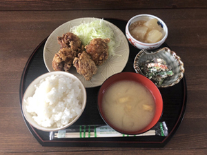 ブルーノからあげ定食