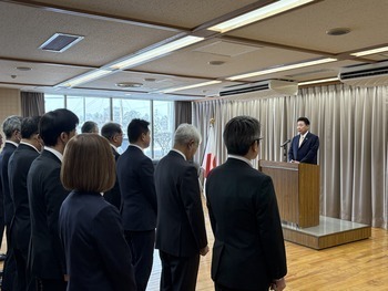 訓示を述べる池田市長