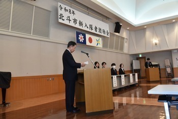 祝辞を述べる池田市長