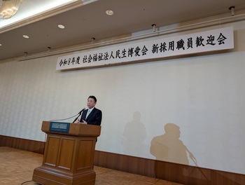 祝辞を述べる池田市長