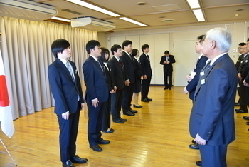 新入職員紹介