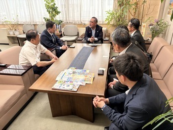 農林水産省 佐藤生産振興審議官との面談の様子