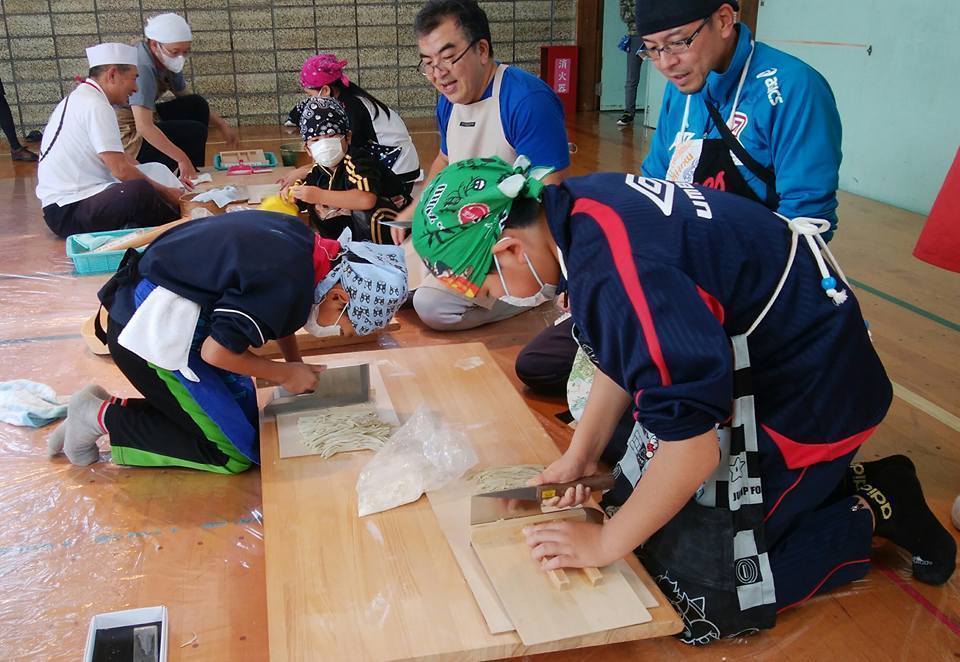 沖川小学校そば収穫祭1